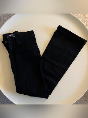 Aritzia Black Motive Flare Jeans Like New